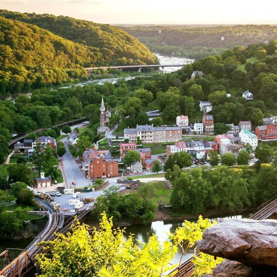 Clarion Inn Harpers Ferry-Charles Town Buitenkant foto