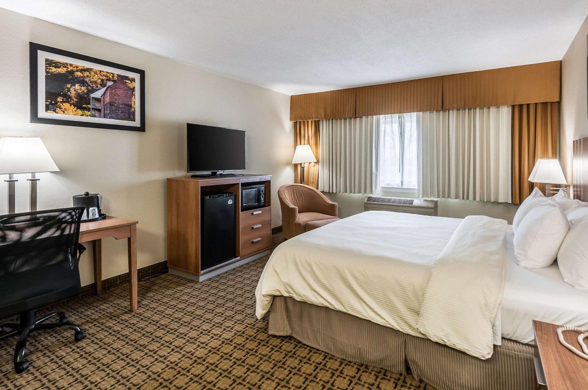 Clarion Inn Harpers Ferry-Charles Town Buitenkant foto