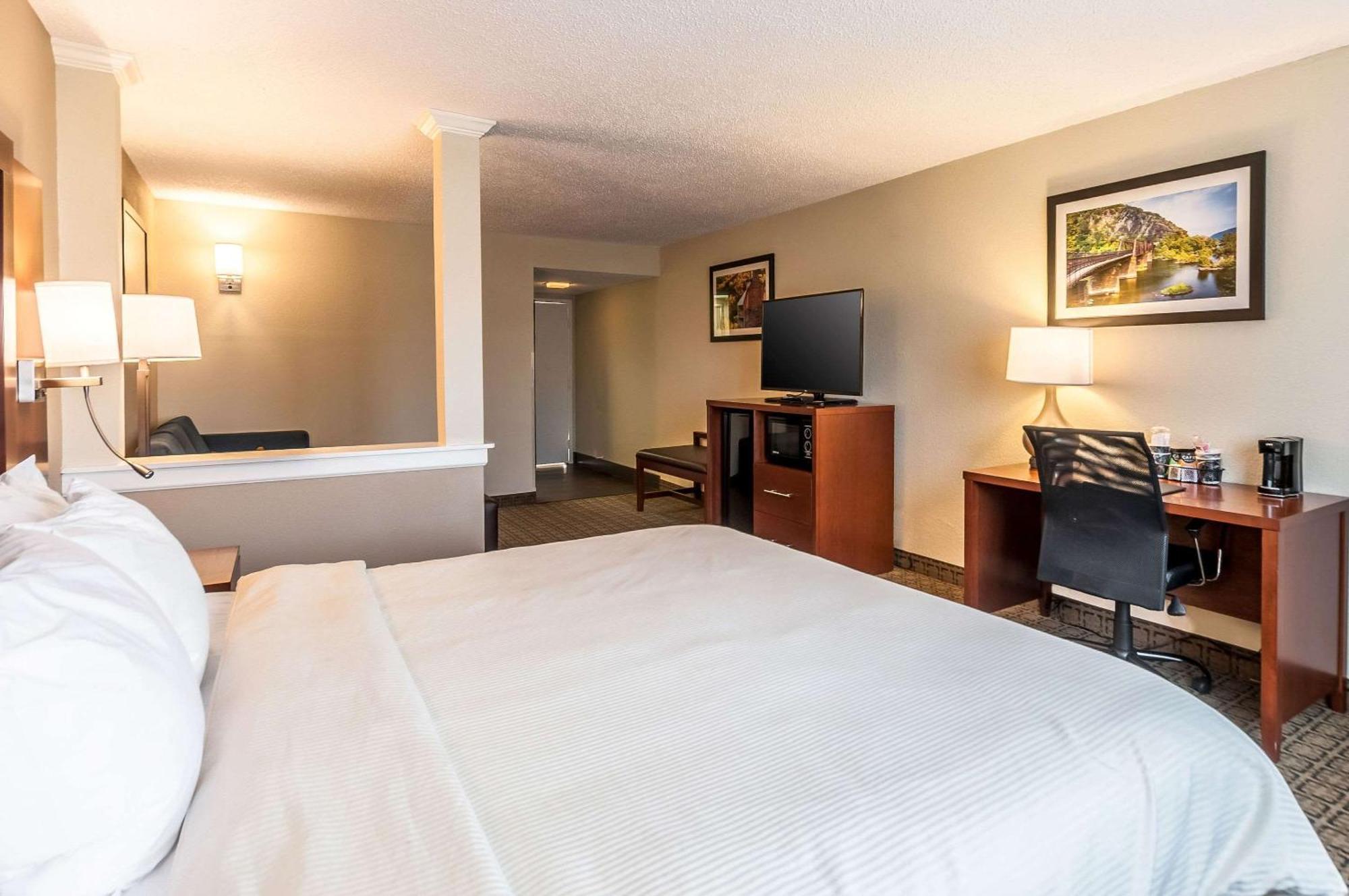 Clarion Inn Harpers Ferry-Charles Town Buitenkant foto
