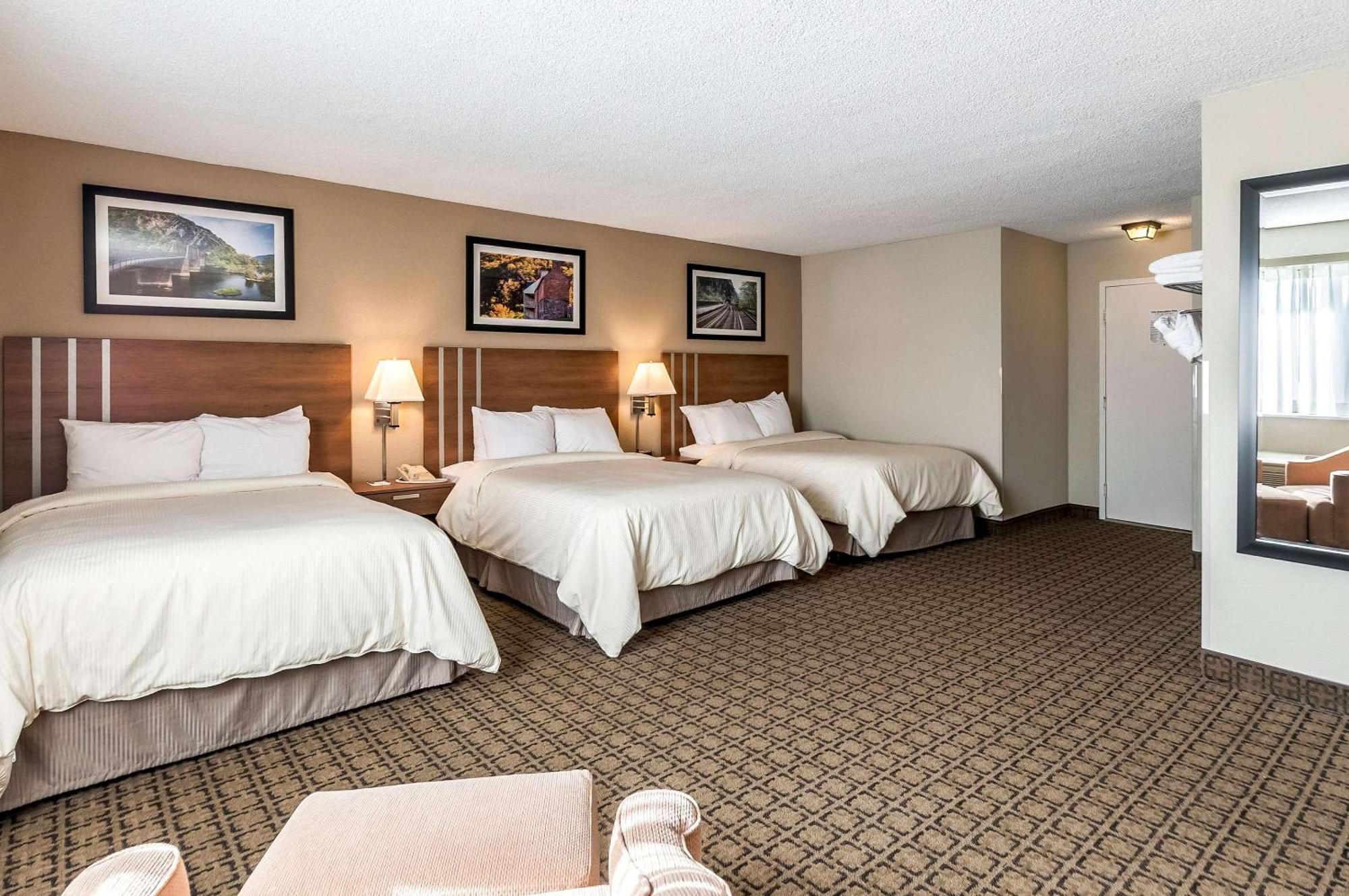 Clarion Inn Harpers Ferry-Charles Town Buitenkant foto